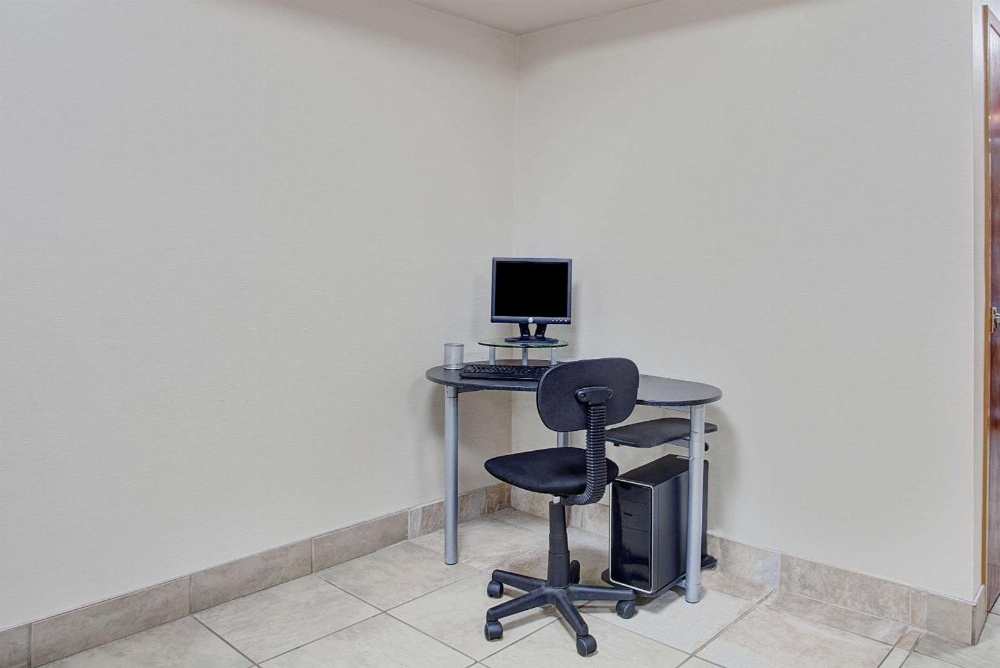 Super 8 by Wyndham Knoxville East